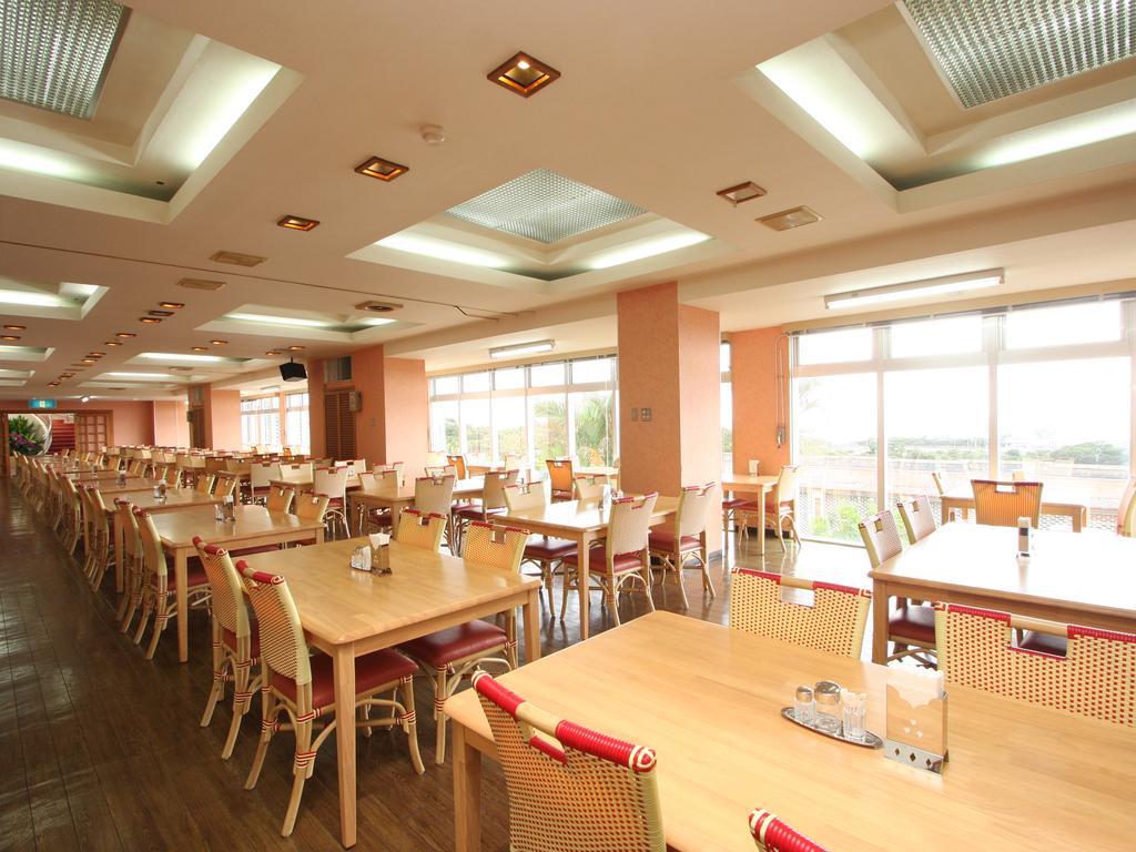 Motobu Green Park And Golf Course Buitenkant foto